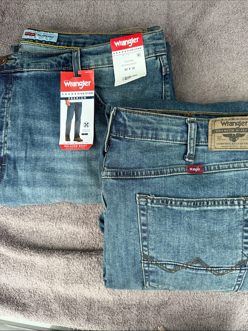 Wrangler Men’s Relaxed Fit Jeans - Light Blue